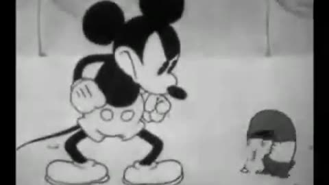 Mickey Spanks a Hot Dog - The Karnival Kid Disney 1929