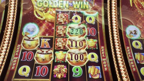 Bonus on #GoldenDrums slot 💰🎰🎉