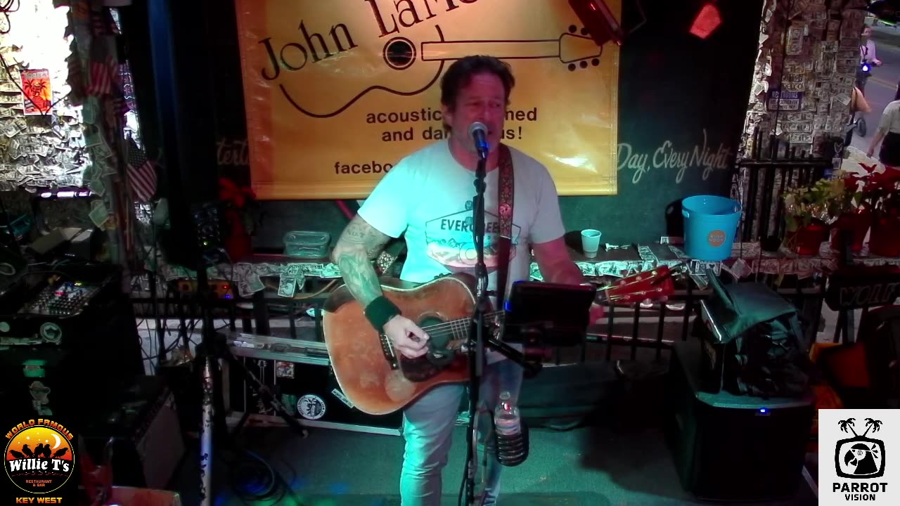 LIVE Music Everyday!