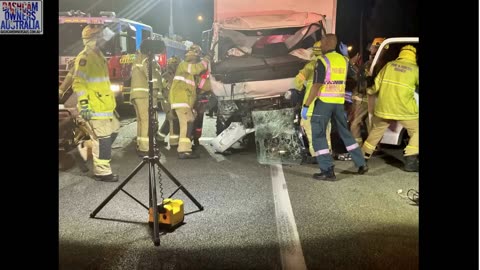 Intense dash cam footage you cannot imagine what happens - dash cam videos - DAILY UPLOADS