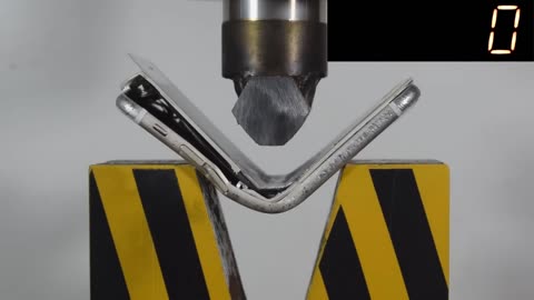 HYDRAULIC PRESS VS PHONE 📱