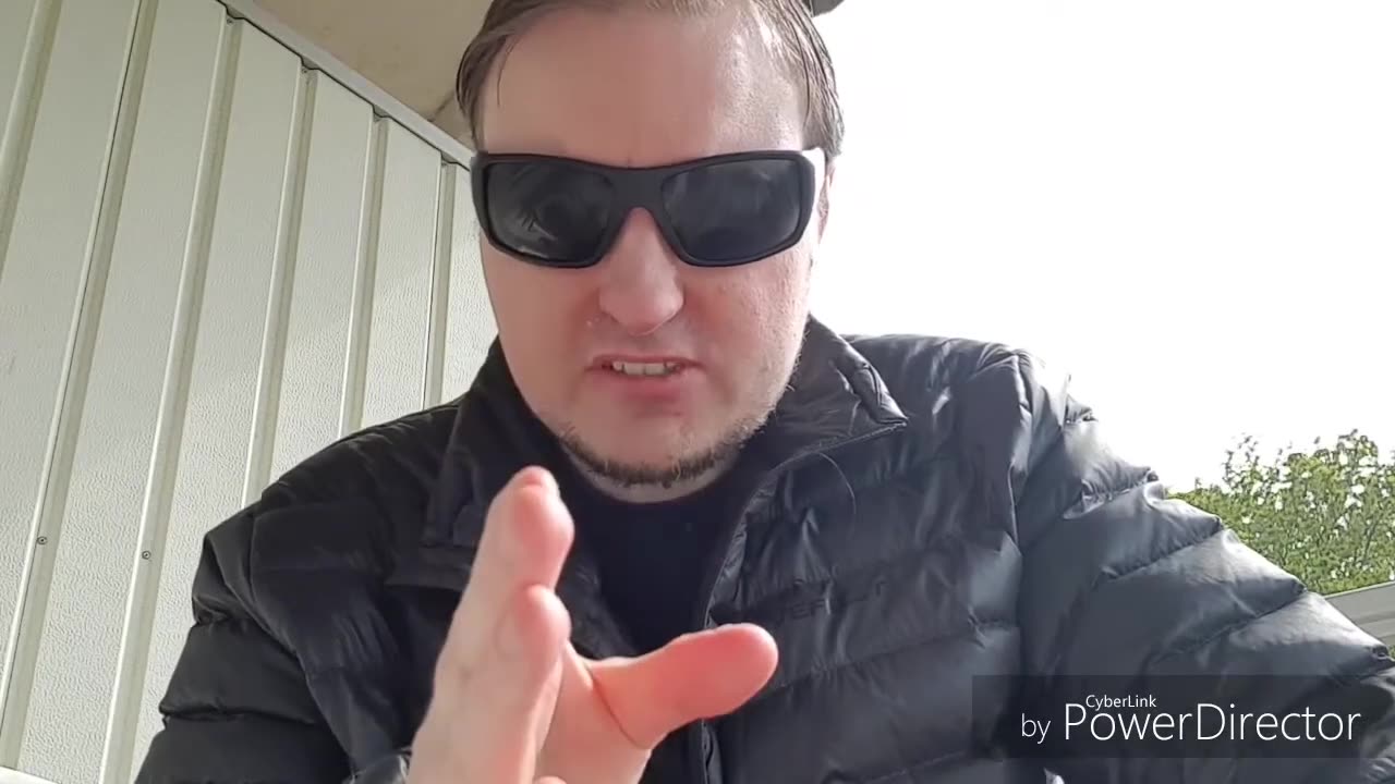 Fredrik påväg hem från föräldrarna