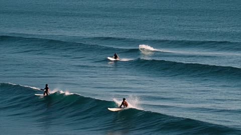 Surf Volcanique Le Frisson Ultime en 5 Minutes in French