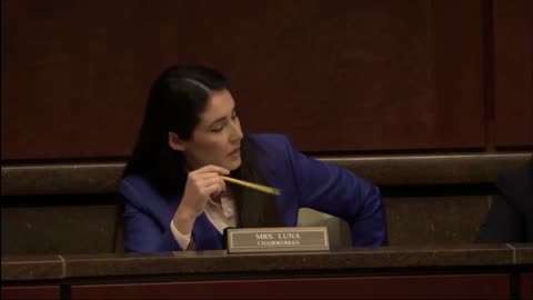 Rep. Luna in UAP Hearing · A UAP splitting a Hellfire missile in mid-air 🛸 SCARY