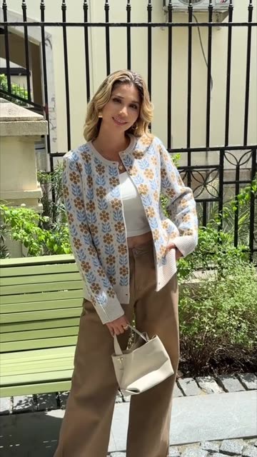 Luxurious Women's Floral Jacquard Cardigan - Elegant Knitted Button Collar