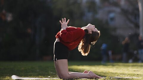 10-Min Morning Yoga for Beginners | Boost Energy & Reduce Stress