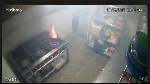 All he had to do was put on the lid...but then we would not have an informative video🔥😳