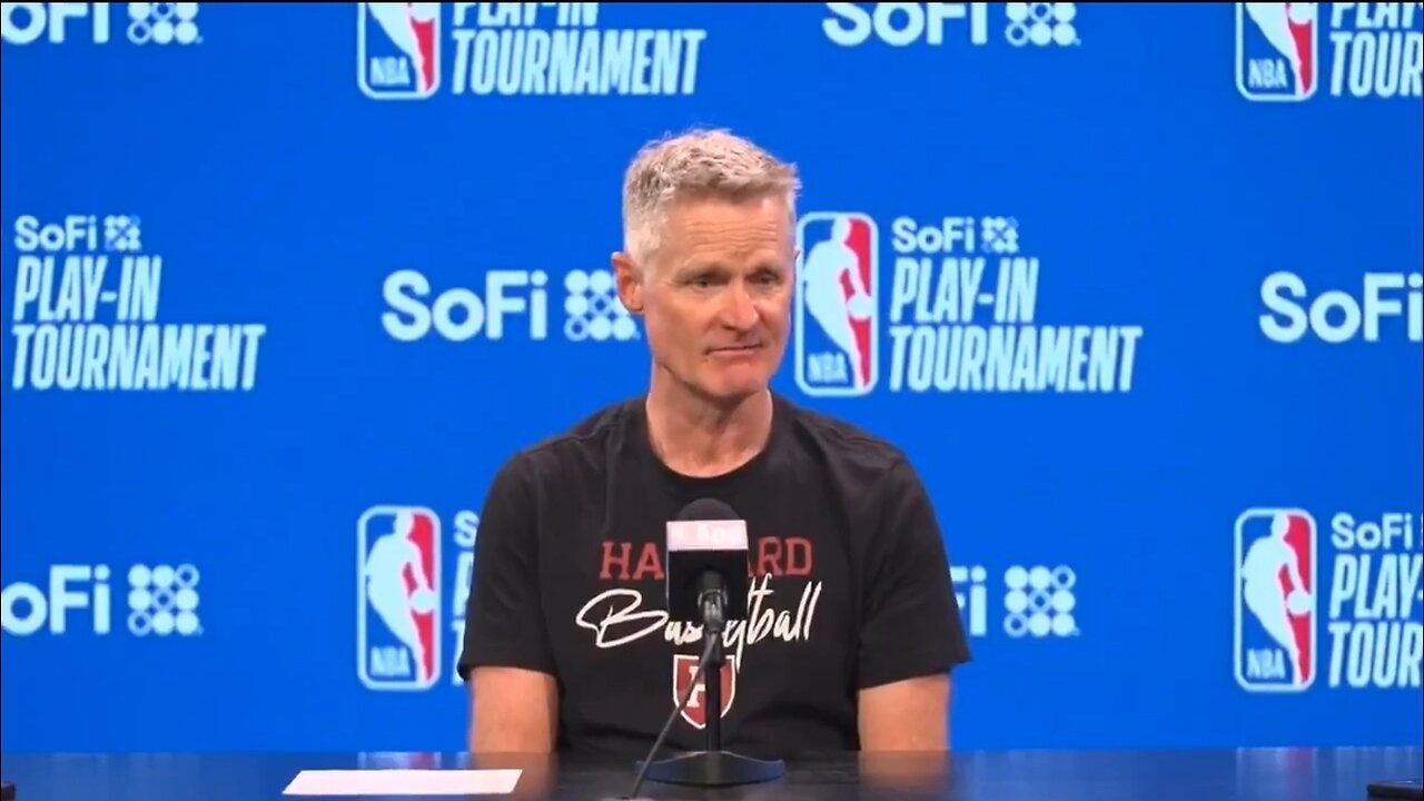 Steve Kerr Wears A Harvard Shirt To Stand Up To 'Bully' Trump