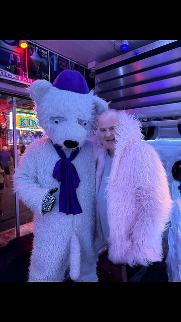 party nite in pattaya enjoy yourself