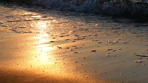 "Calm Ocean Waves in 4K | Relaxing Sea Sounds for Peace of Mind"