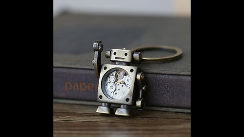 Vintage Robot Keychain with Rotatable Gear, for Keys, Bag, Necklace & Gift