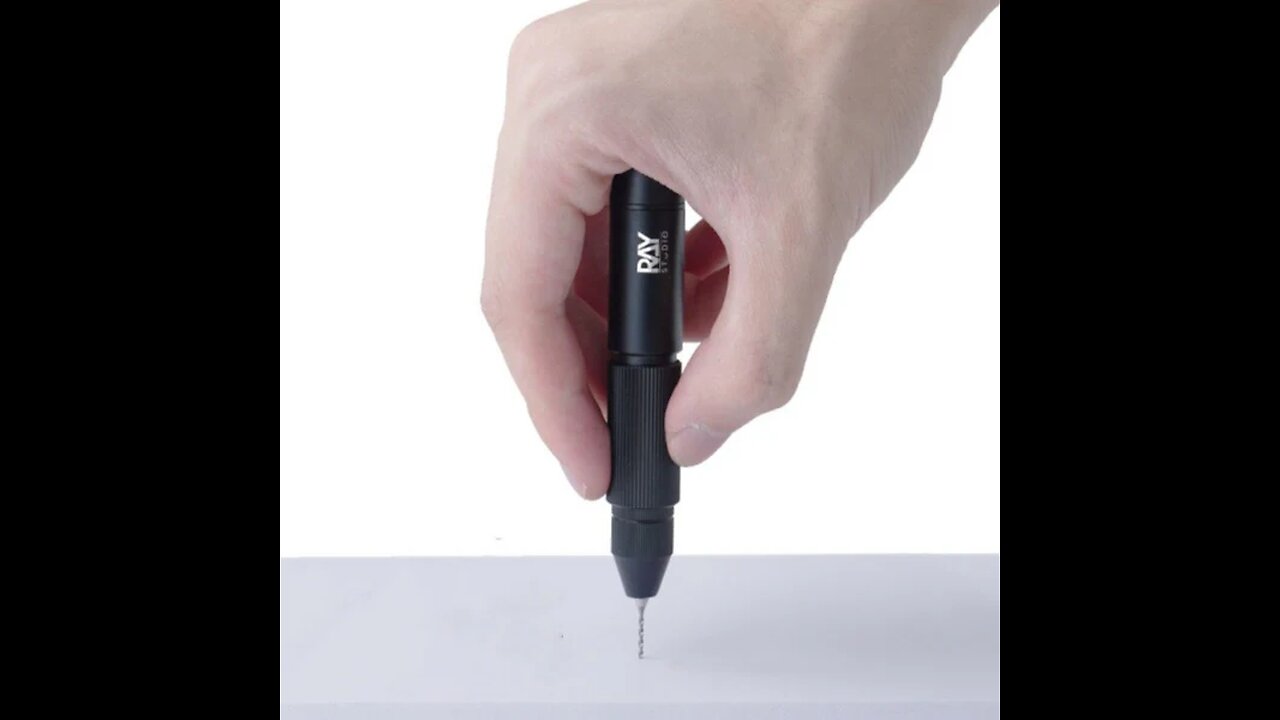 Cabin-Style Hand-Cranked Drilling Tool