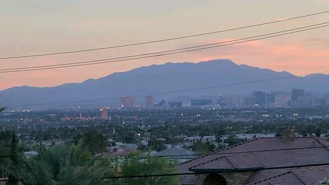 Did you see tonight's Las Vegas sunset? Check THIS out! 05.22.2025 #follow #lasvegas #travel #gaming