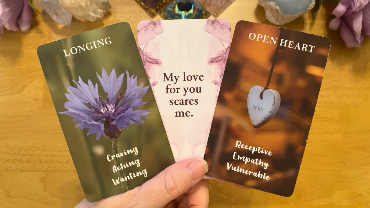 THEIR FEELINGS FOR YOU SCARE THEM 😰 BUT THEY WANT TO OPEN UP TO YOU NOW! ❤️(COLLECTIVE LOVE READING)