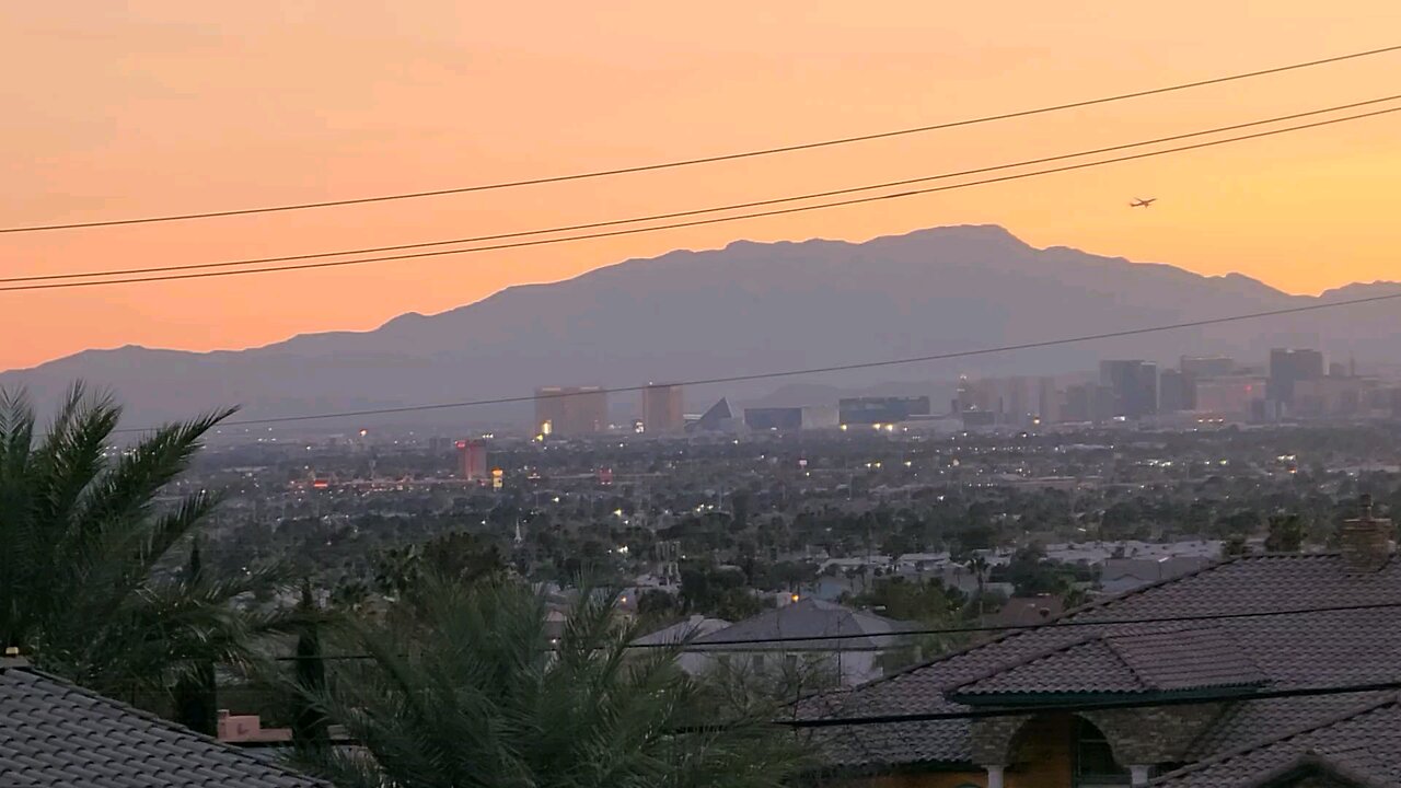 Did you see tonight's Las Vegas sunset? Check this out! 03.25.2025 #follow #lasvegas #travel #gaming