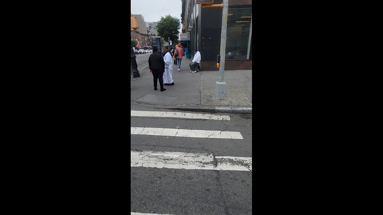 Remember I talka bout the hand signals they do, also not eating at IHOP, was food poisoned 4 times.