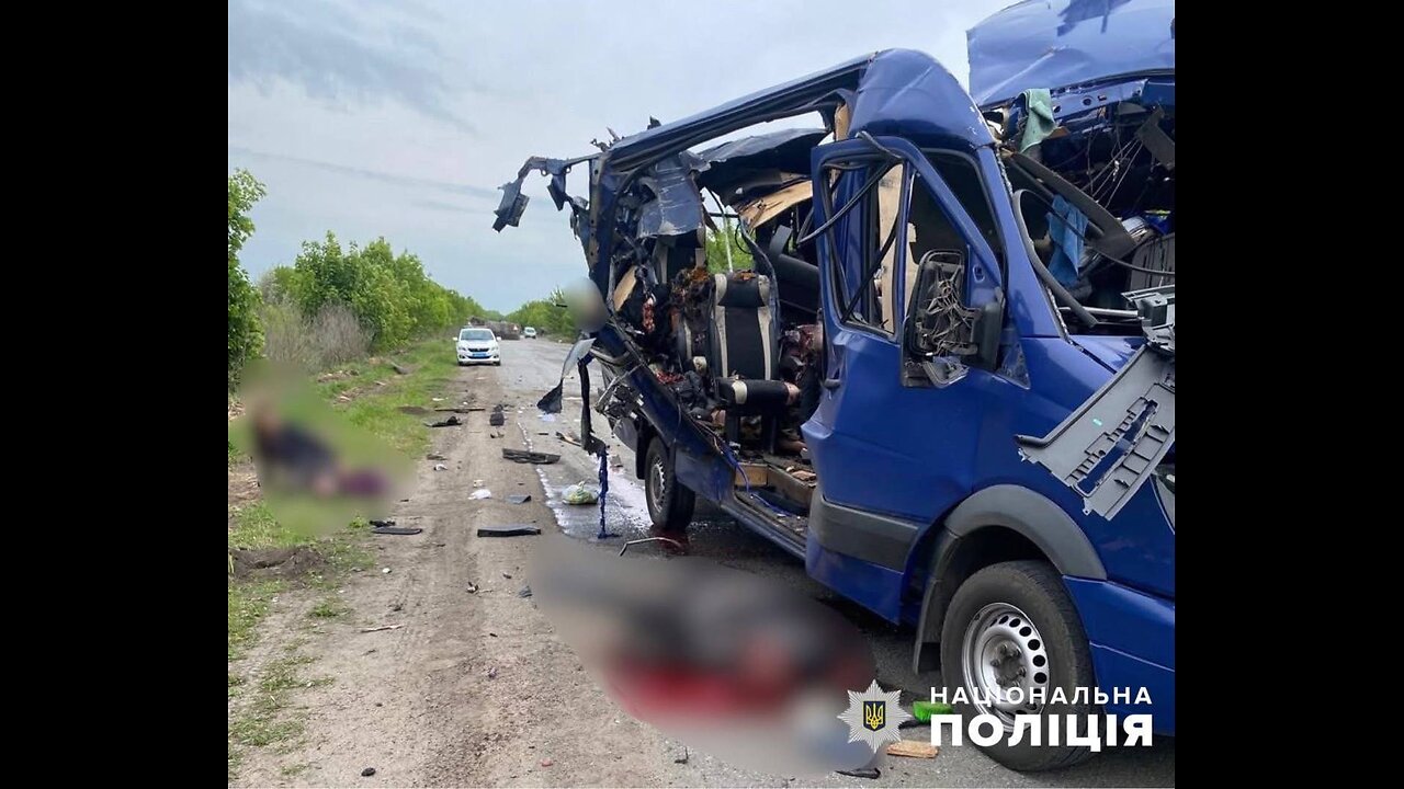 🤬 Russian forces struck a passenger bus near Bilopillia with a Lancet drone.