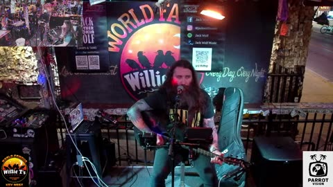 LIVE Music Everyday!