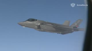 ✈️ Kremlin said F-22 (F-35) fighter jets escorted Putin's plane on the way from Alaska to Russia.