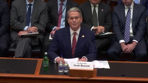 Scott Bessent corrects false information from Maxine Waters on DOGE