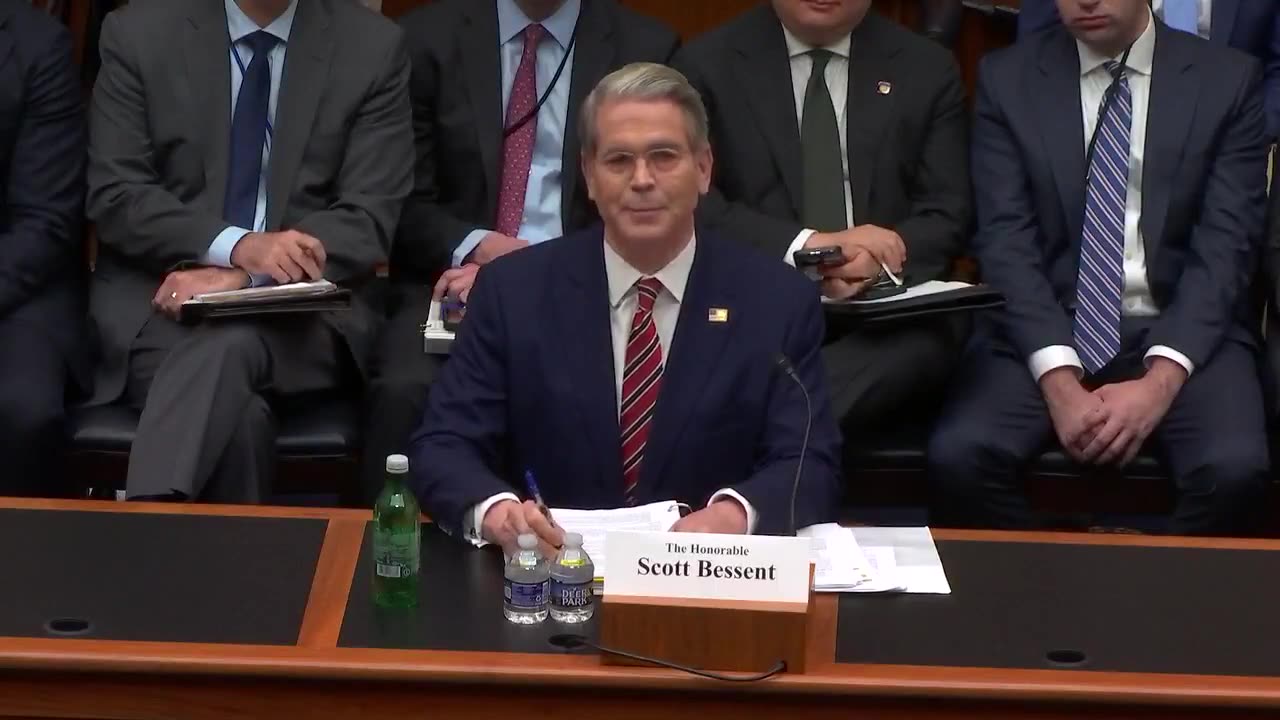 Scott Bessent corrects false information from Maxine Waters on DOGE