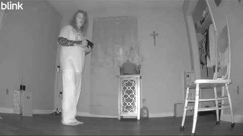 (4) "HOW MANY SPIRITS ARE HERE IN THE ROOM? (my late wife Amanda tells me) I AM LIVING IN OUR HOME"