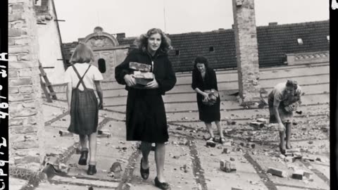 A Day in a Destroyed German City 1946: Dresden [Documentary]