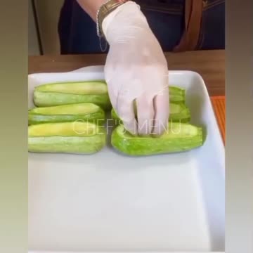 Have you ever eaten this?! With zucchini