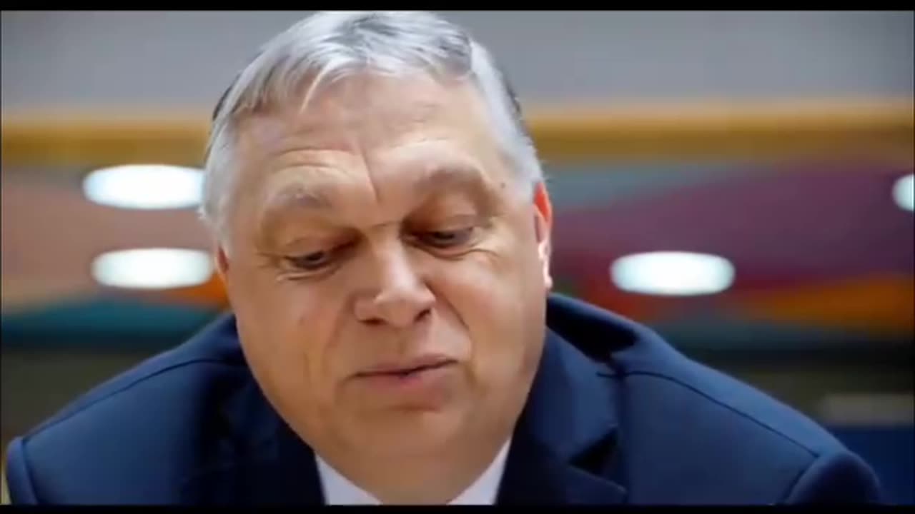 Elfér a pofáján