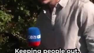 Journalist went to Billie Eilishs mansion Seems like she actually believes in borders - for her