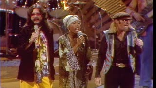 Seals & Crofts with Carolyn Willis - Get Closer = Midnight Special 1976