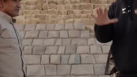 Pyramid tour