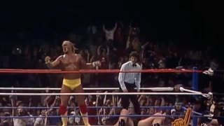 Hulk Hogan slams Andre The Giant at WrestleMania 3!