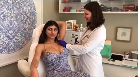 HOT GIRL Video by miakhalifa [5]