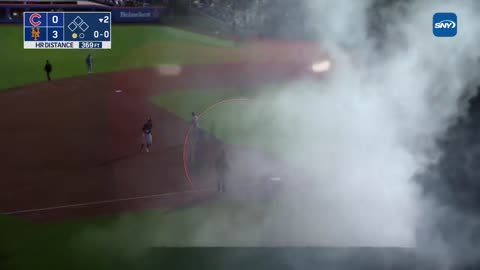 MLB - Jeff McNeil hits the third home run of the night for the @Mets! 💪