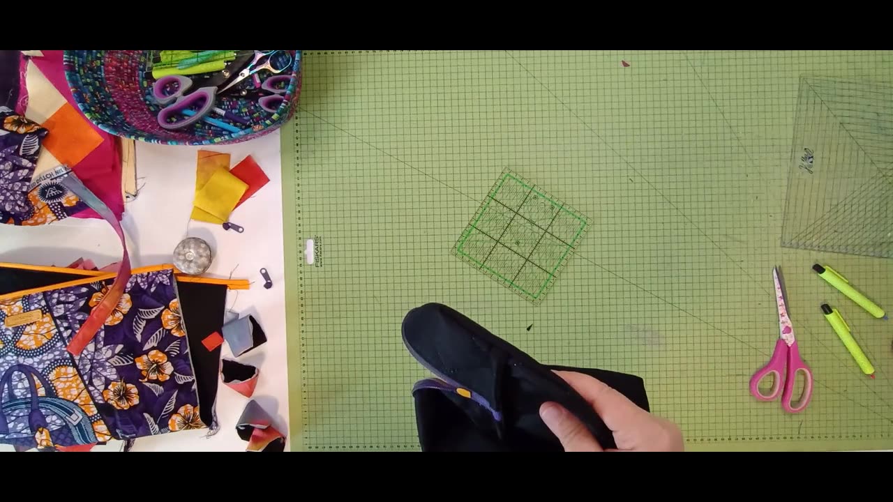 Kosmetická kabelka - začištěná bez šikmých proužků