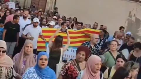 North African Muslim immigrants in Barcelona want more mosques and don't want Spanish