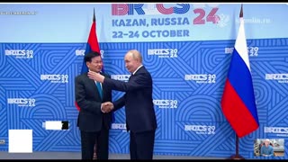 Зеленский угрожает разбомбить парад Победы в России, но эти страны все равно приедут