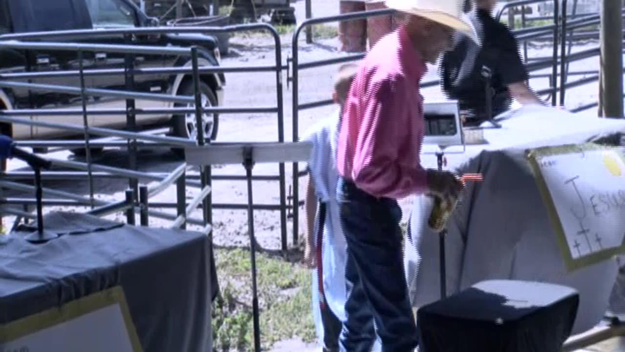 Skipper Calder & Cowboy-up Ministry bring horse training with a message at 11am.
