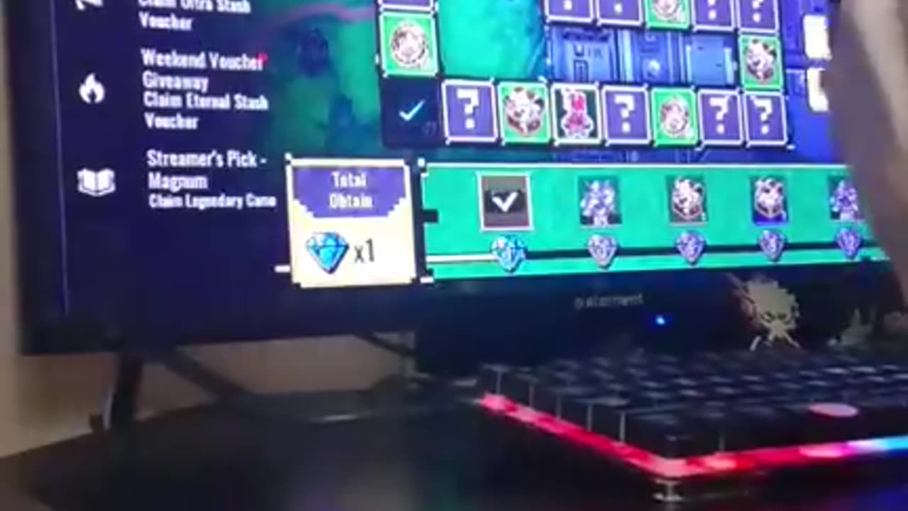 [14July25]#1 Cyraxx shows off his non existent game skill (trash)