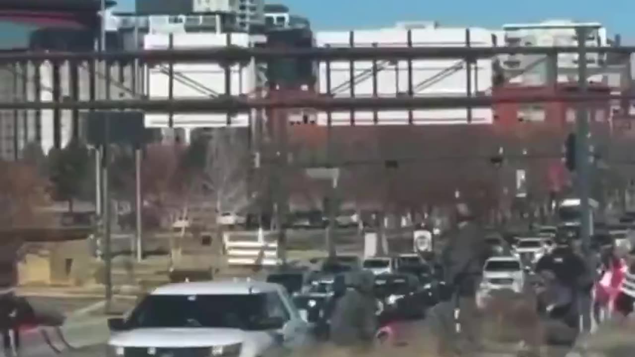 BREAKING: ICE agents raiding a protest in Denver, Colorado