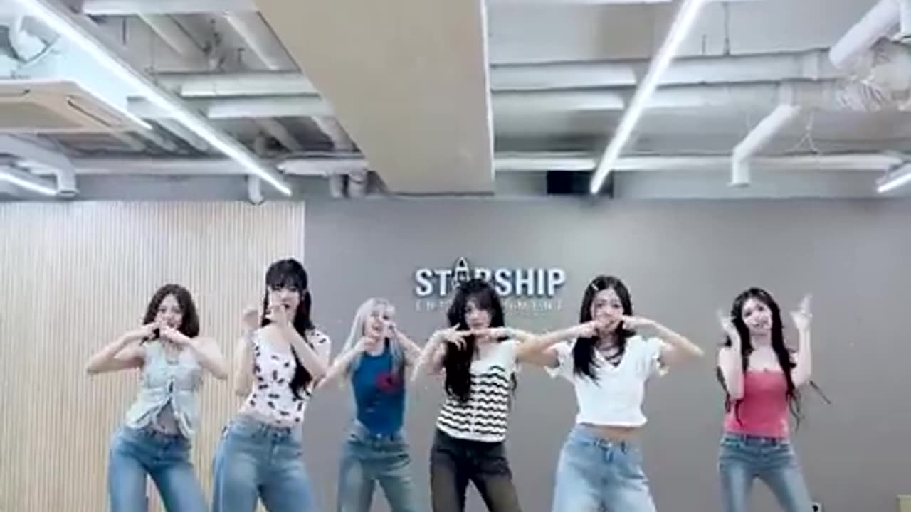 Kpop IVE 2025 Comeback 2025