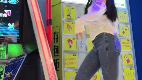 Korean girl sexy dancing in livestreaming 🩰