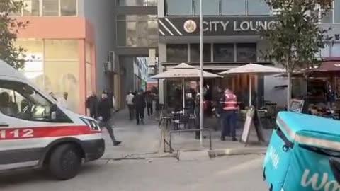 Vrasje tek 'Komuna e Parisit' në Tiranë, picieri vret kuzhinierin e lokalit