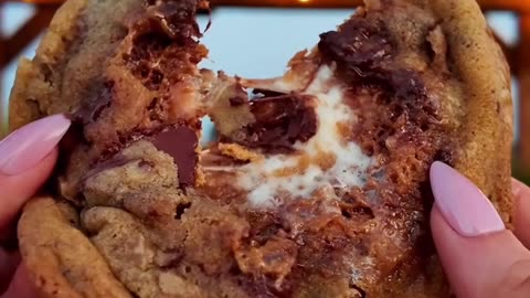 I shared how I stuff them with s’mores on my youtube channel😋😋