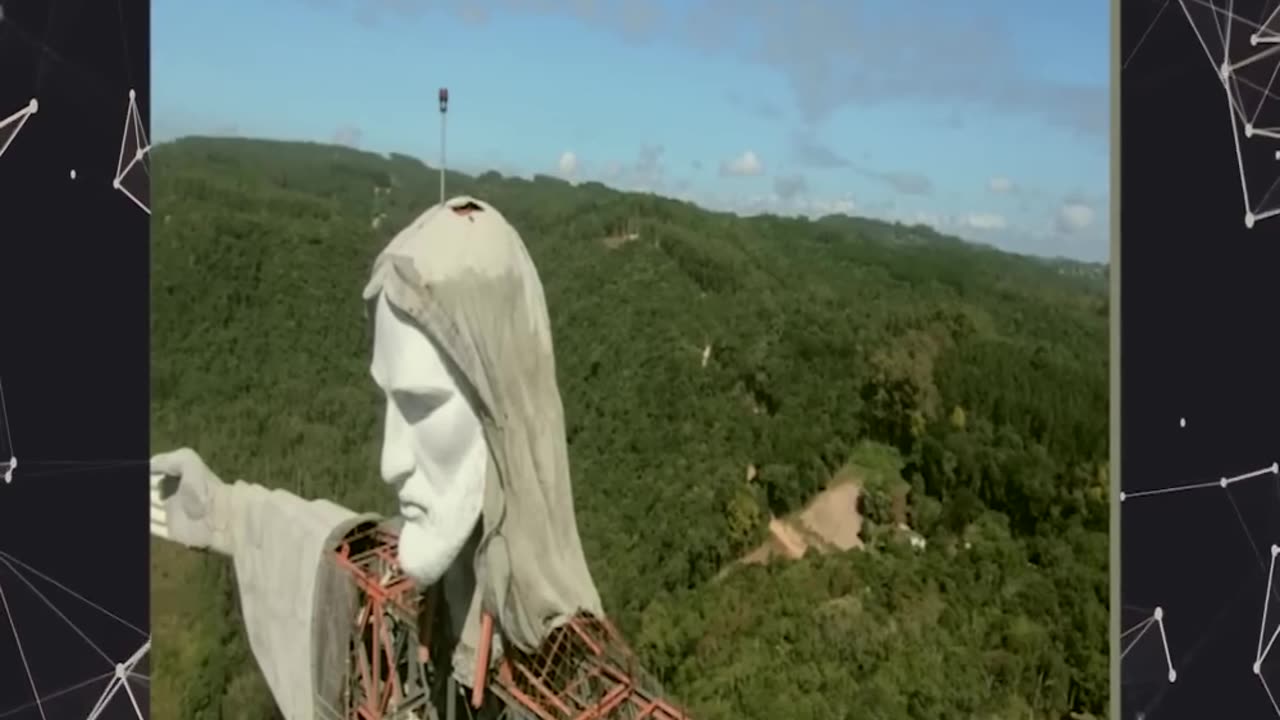 Something TERRIFYING Happened After Lightning Strikes the Statue of Jesus