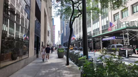 New York City LIVE Walking (chat on YouTube)
