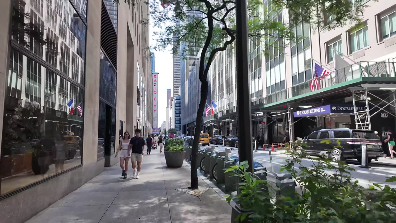 New York City LIVE Walking (chat on YouTube)