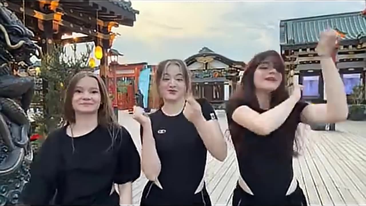 Waka Waka Gone wrong🤣 #trending #shorts #dance