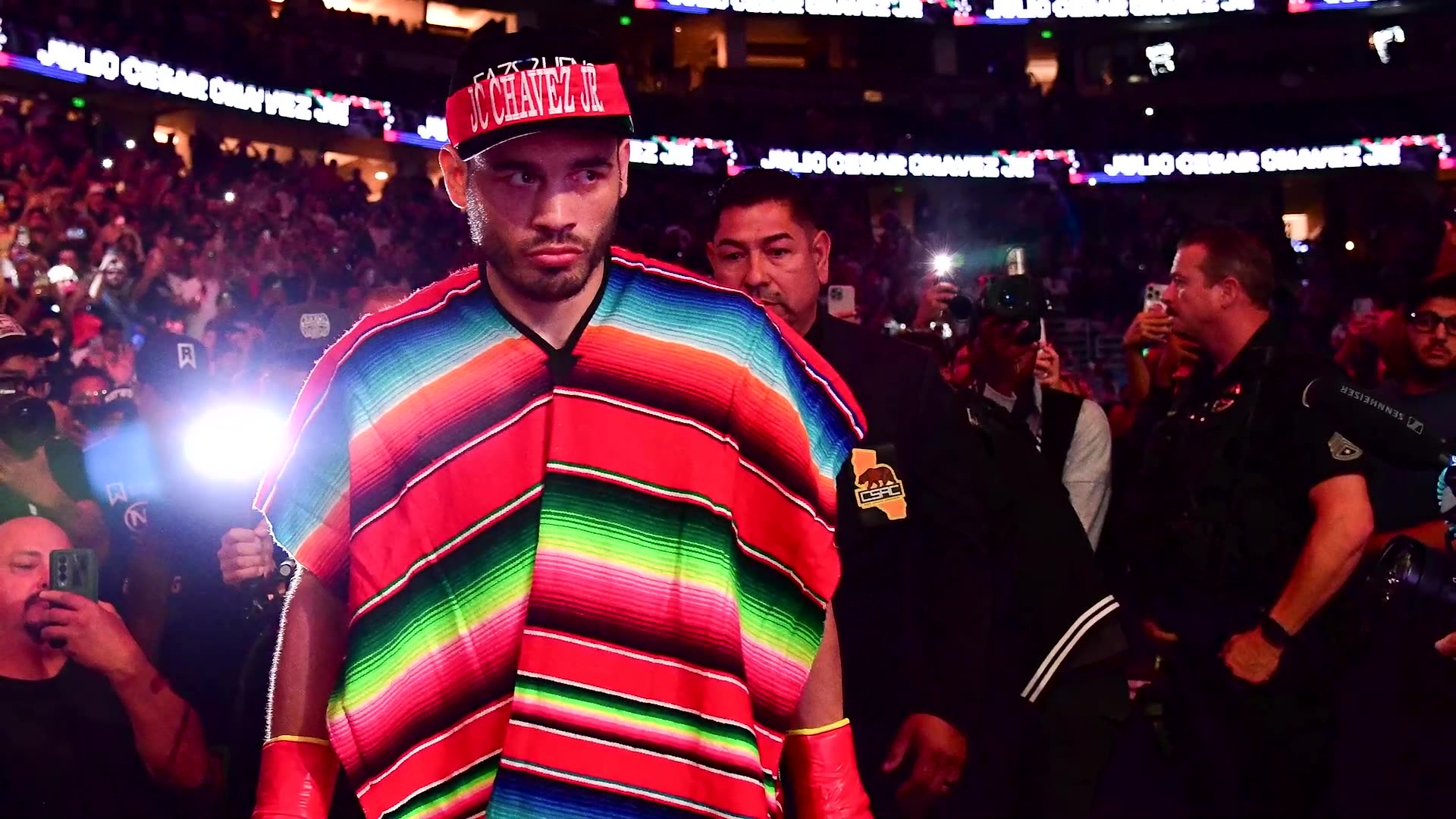 Mexican boxer Chavez Jr arrested by ICE officers